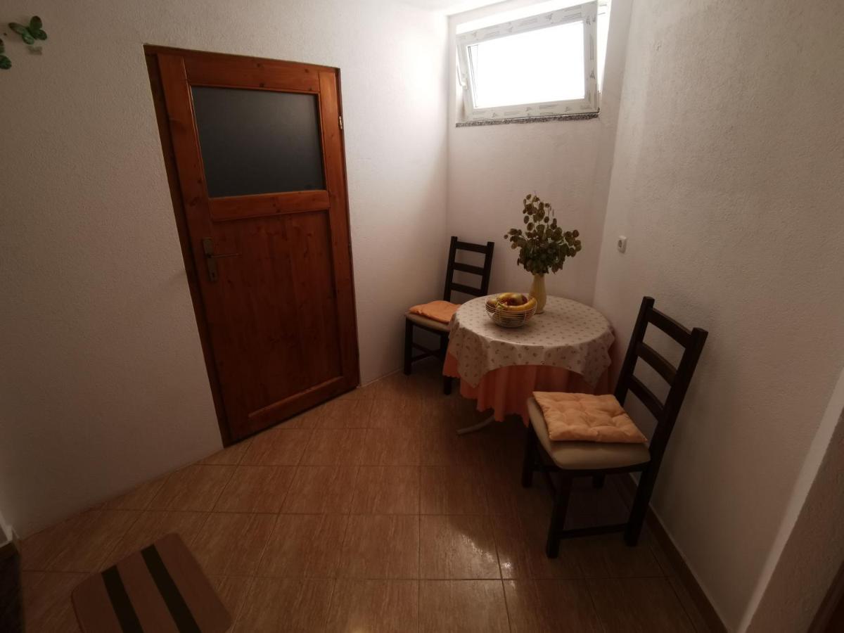 Apartmani Berber Babici Εξωτερικό φωτογραφία