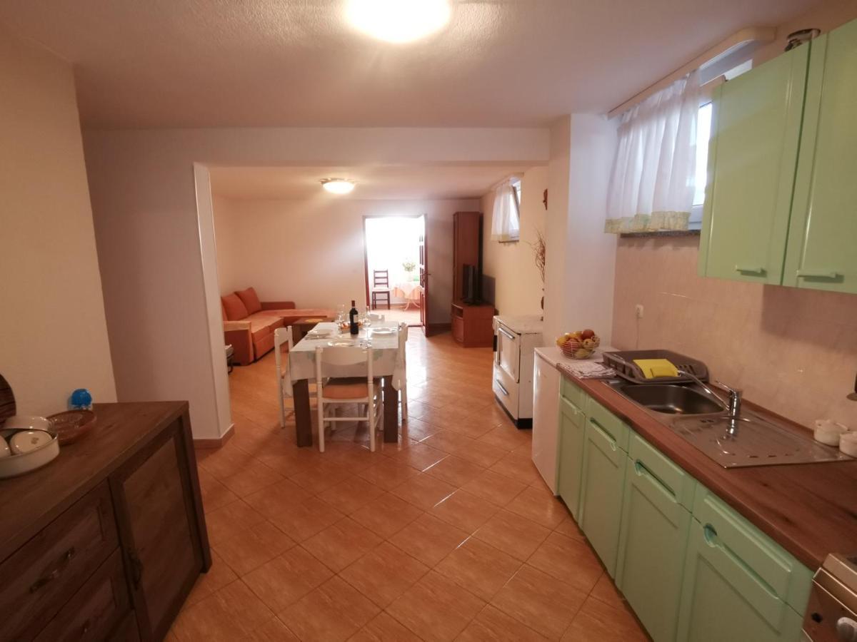 Apartmani Berber Babici Εξωτερικό φωτογραφία
